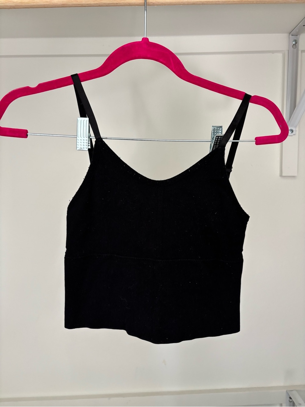 Sleek Black Women's Cropped Camisole - Comfortable Everyday Layer